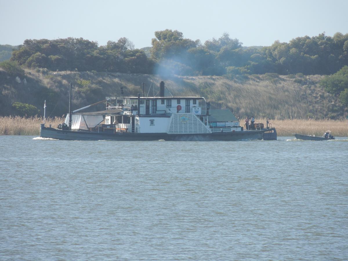 Ps Federal Retreat Paddle Steamer غولوا المظهر الخارجي الصورة